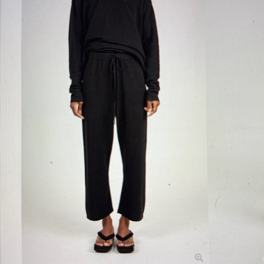 Lauren Manoogian Black capri pants